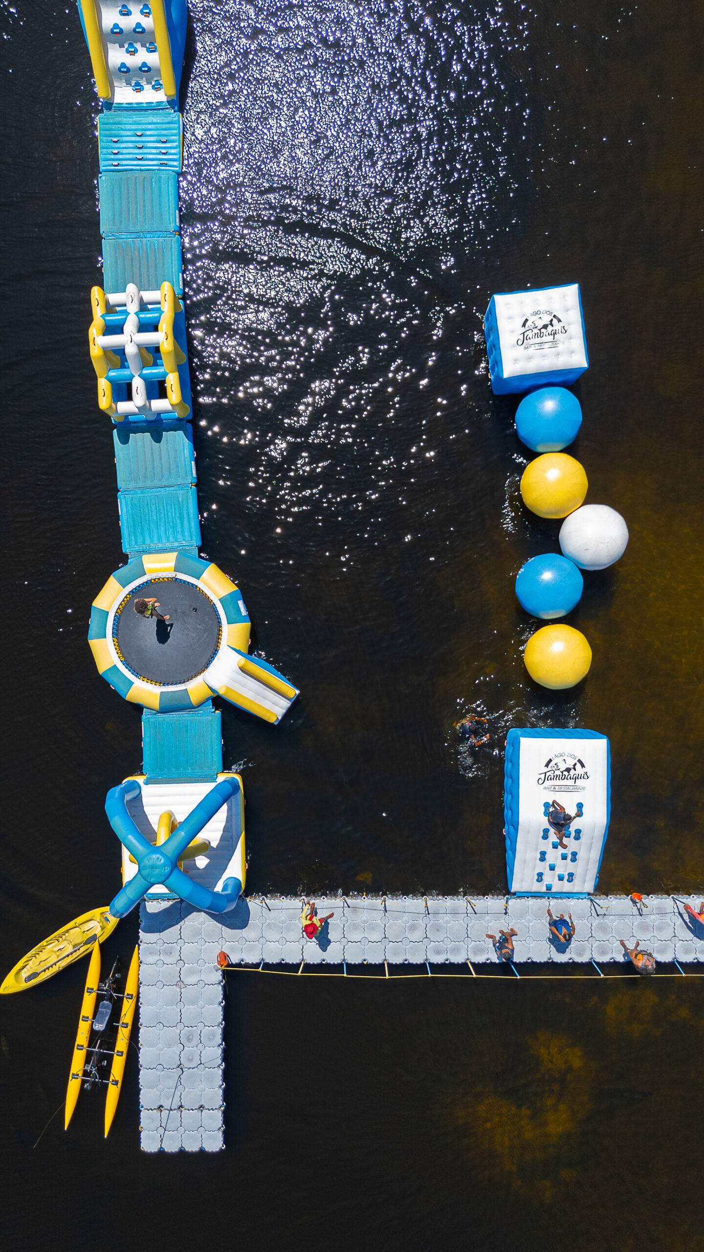 Circuito inflável no lago